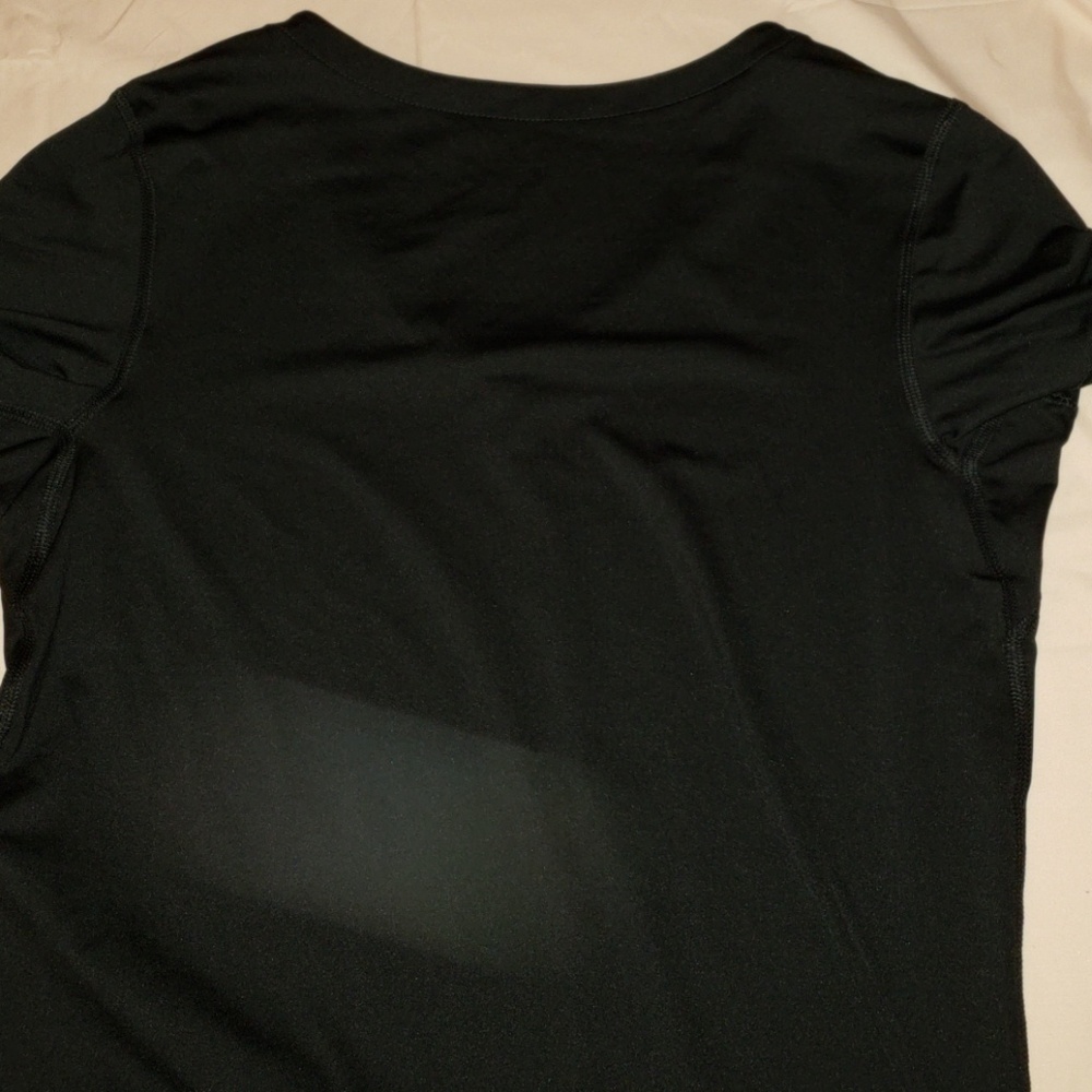 black tee - Picture 2 of 3
